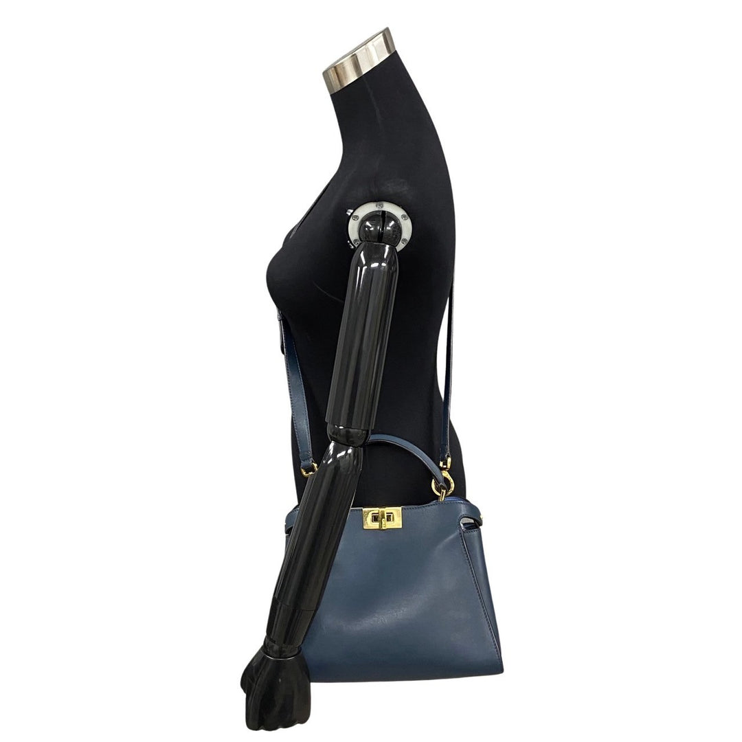 Shoulder Bag Fendi Peekaboo Iconic Essential