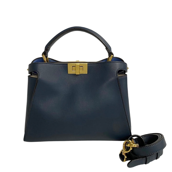 Shoulder Bag Fendi Peekaboo Iconic Essential