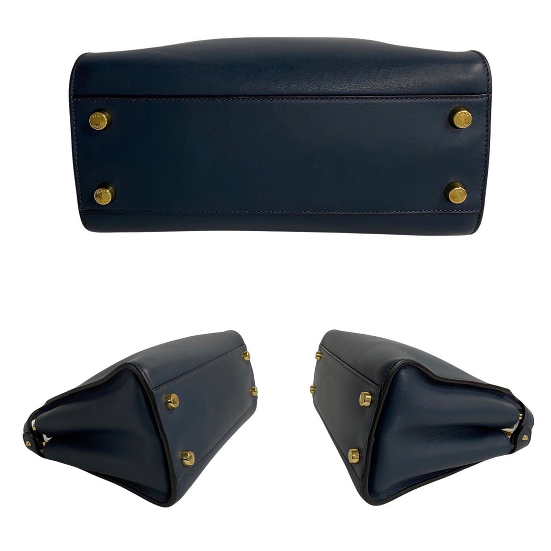 Shoulder Bag Fendi Peekaboo Iconic Essential