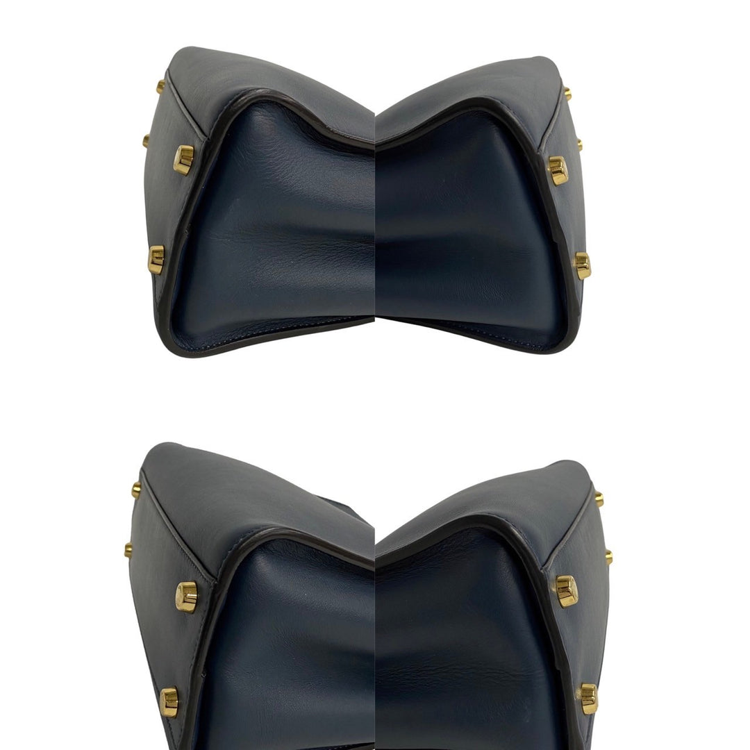 Shoulder Bag Fendi Peekaboo Iconic Essential