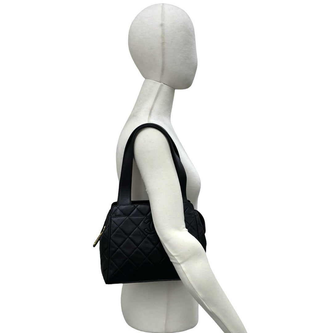 ハンドバッグ シャネル
