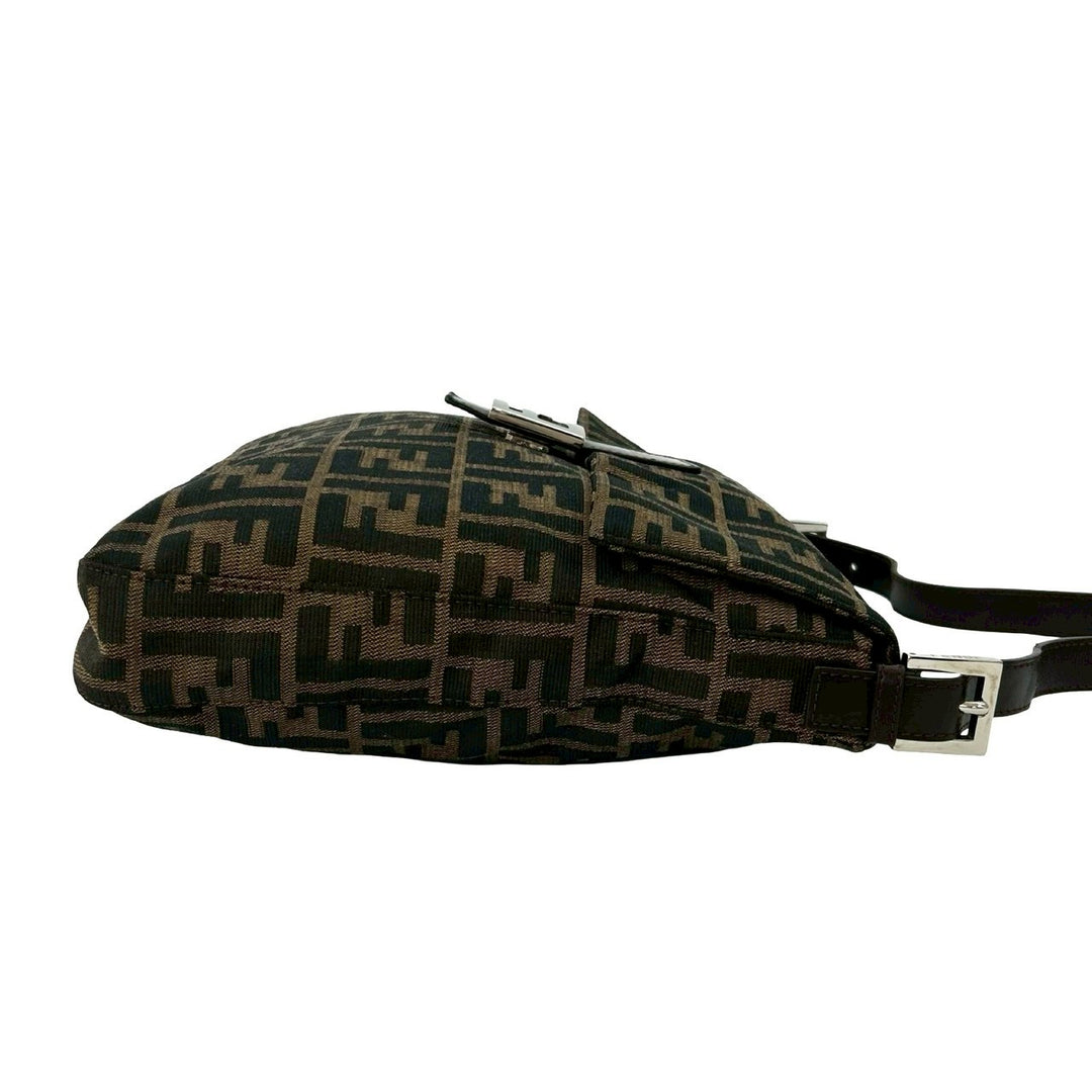 ショルダーバッグ フェンディ マンマバケット