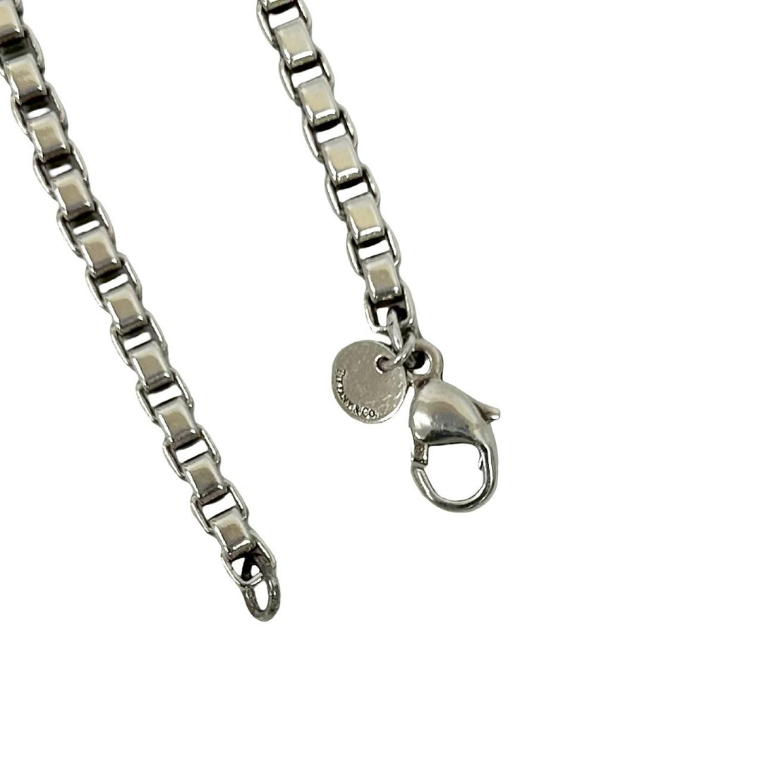 blurRubbingtiffany venetian chain