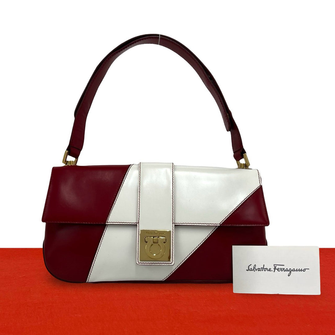 ショルダーバッグ サルヴァトーレフェラガモ