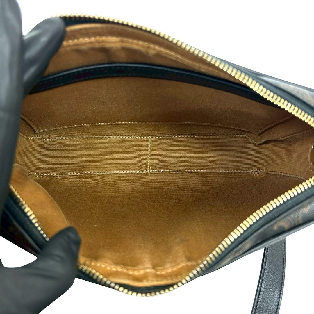 Shoulder bag Celine Triomphe medium messenger