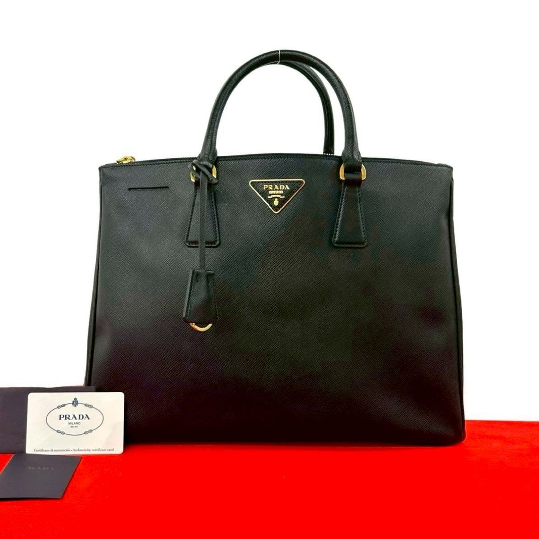 handbag prada