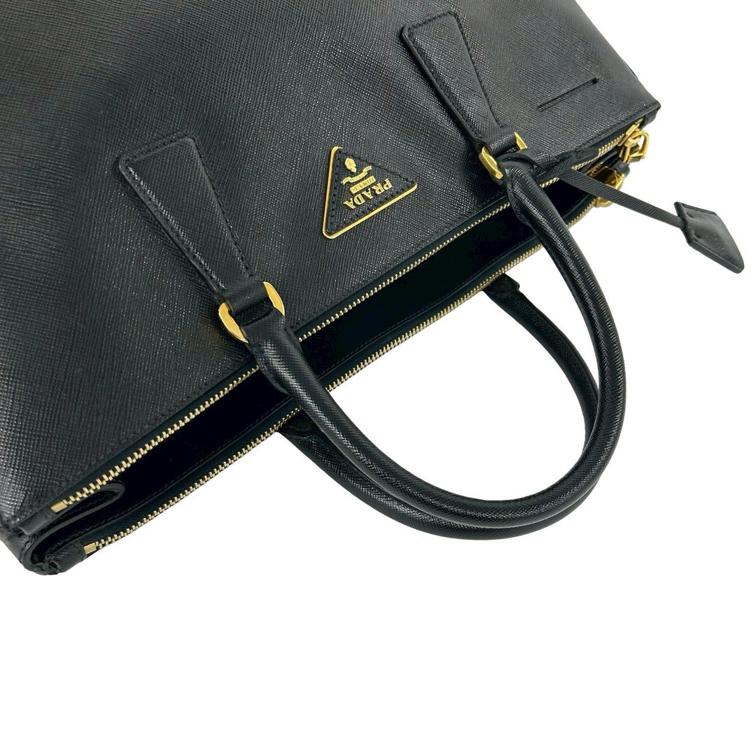 handbag prada
