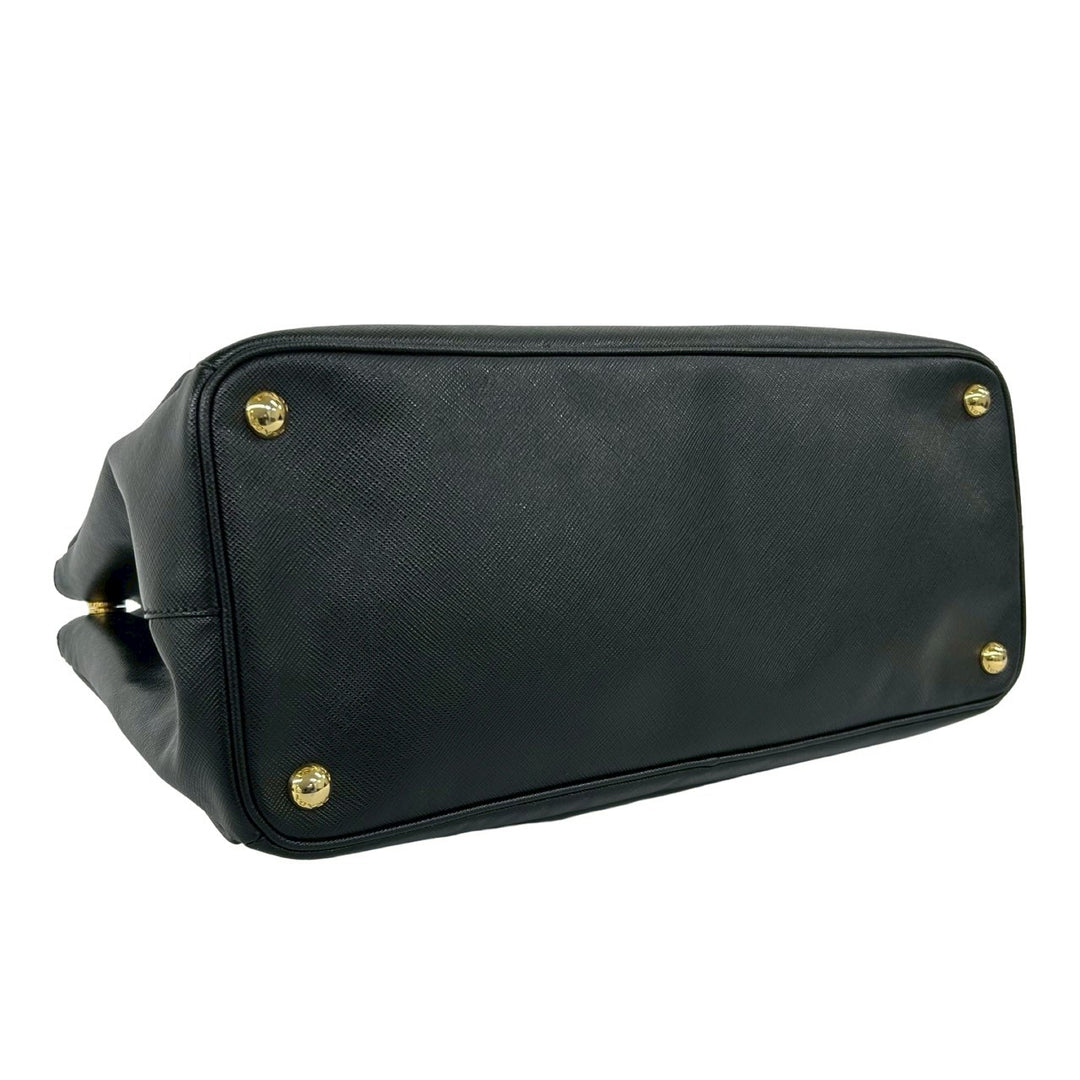 handbag prada