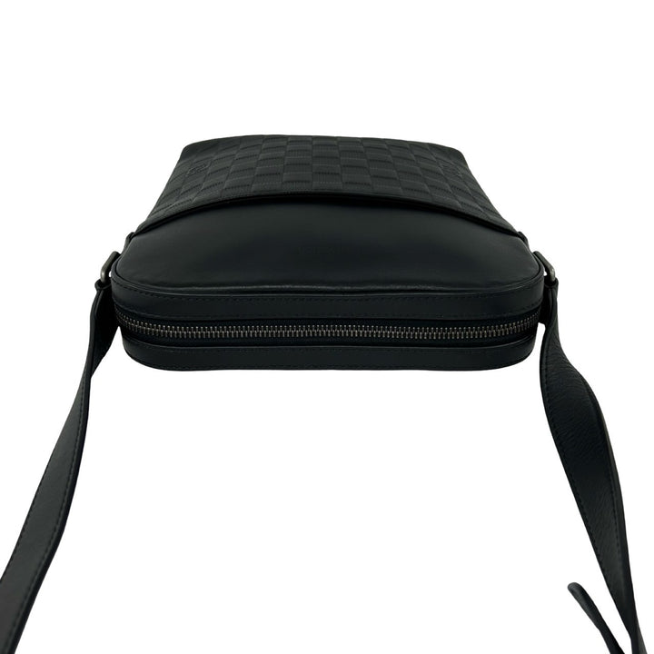 shoulder bag louis vuitton district