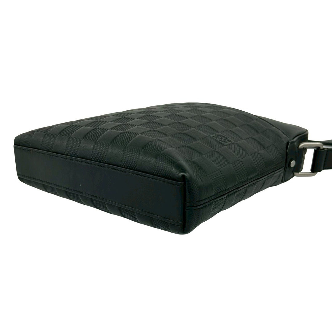 shoulder bag louis vuitton district