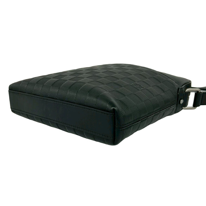 shoulder bag louis vuitton district
