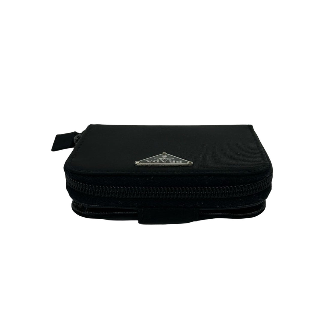 bifold wallet prada