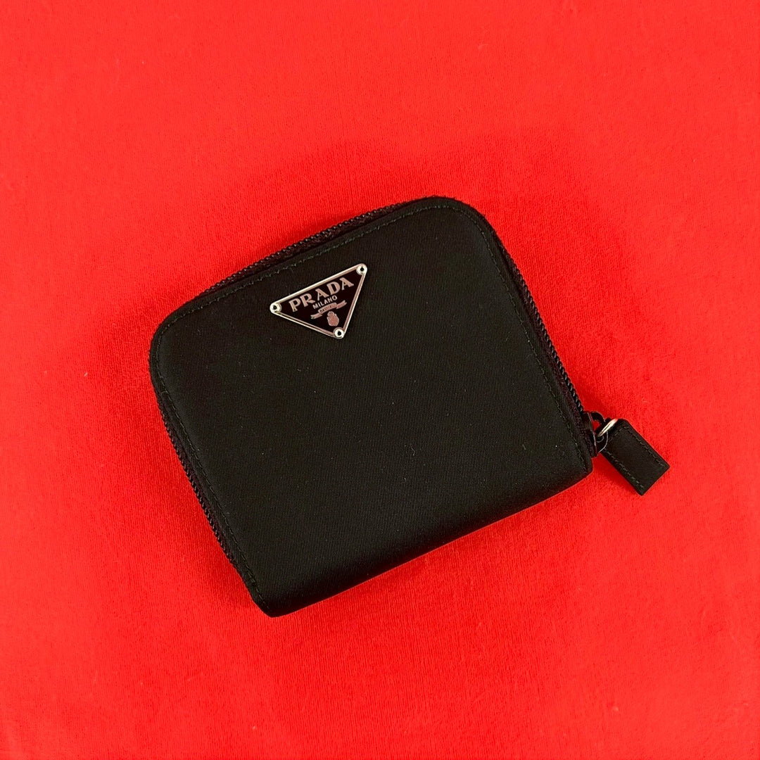 bifold wallet prada