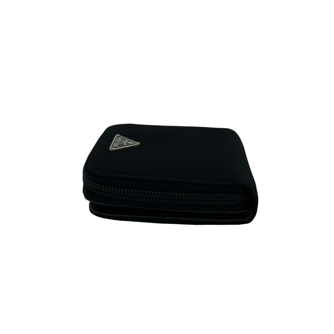 bifold wallet prada