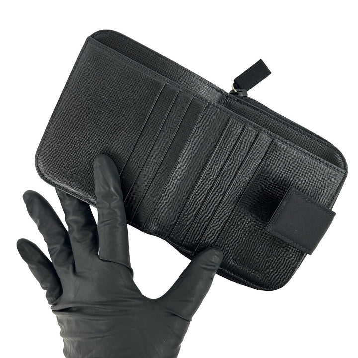 bifold wallet prada