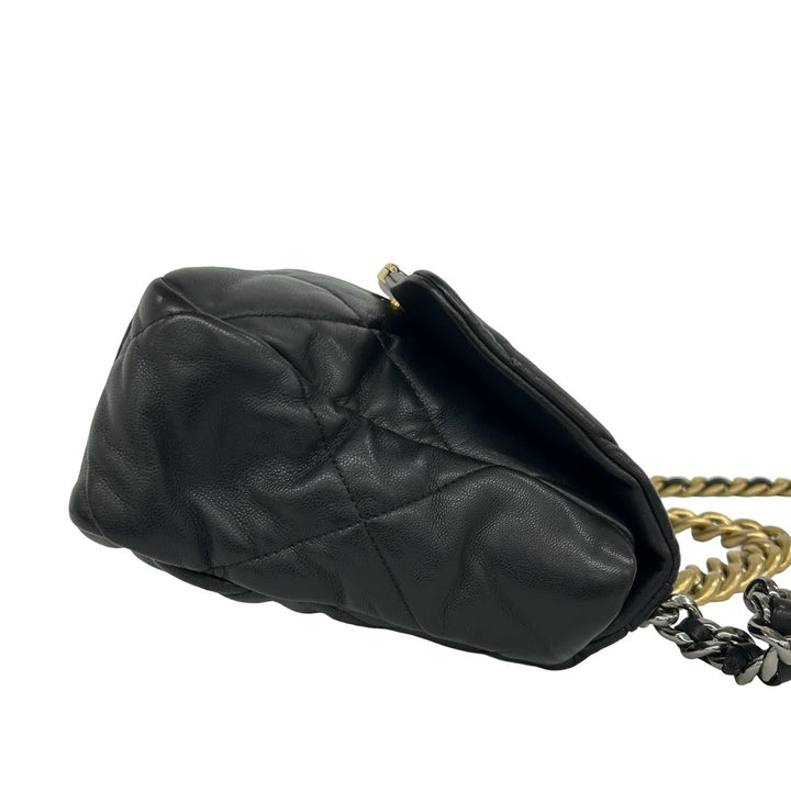 ショルダーバッグ シャネル シャネル 19