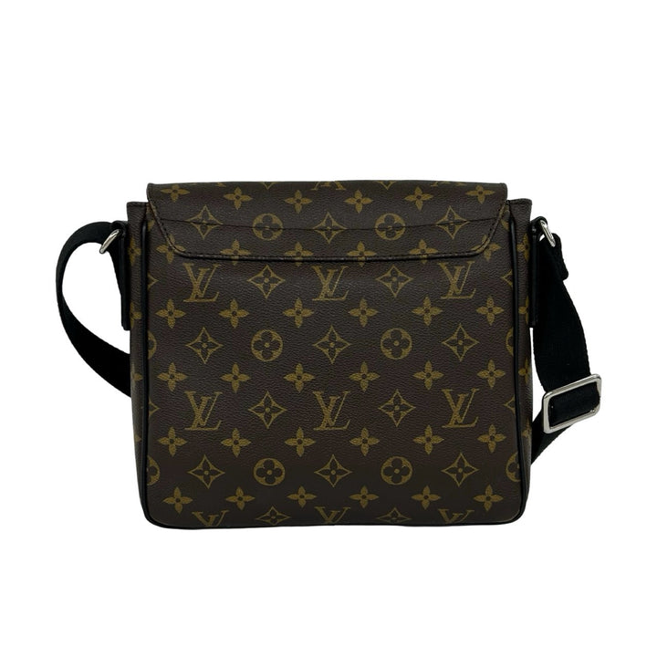 Shoulder bag Louis Vuitton District PM