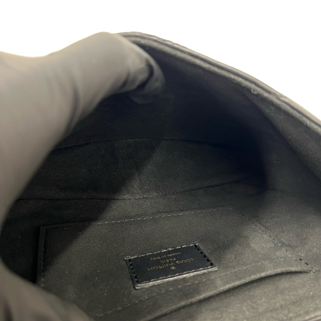 Shoulder bag Louis Vuitton New Wave PM