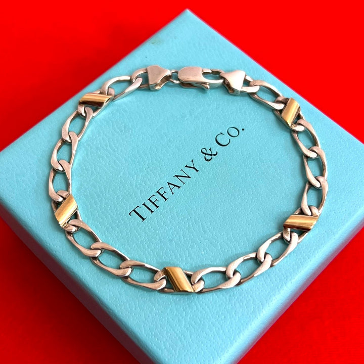 blurRubbingTiffany Figaro BreRubbingCut