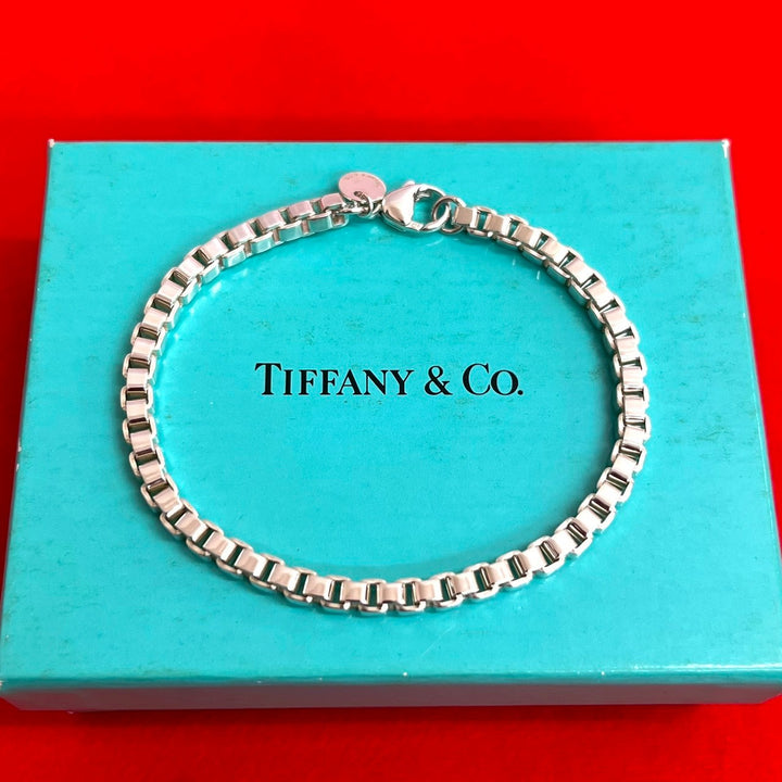 blurRubbingTiffany Venetian