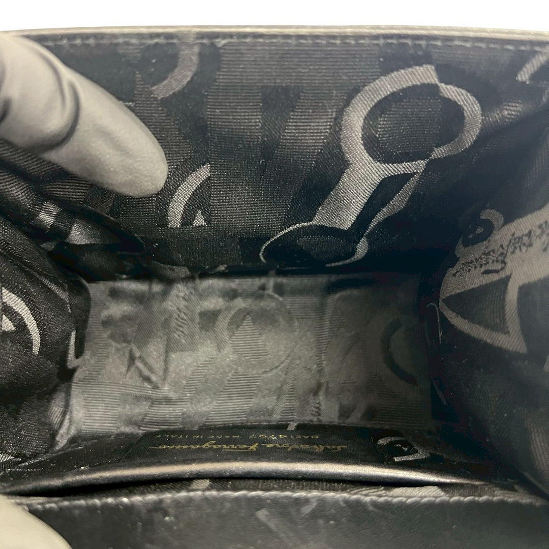 ショルダーバッグ サルヴァトーレフェラガモ
