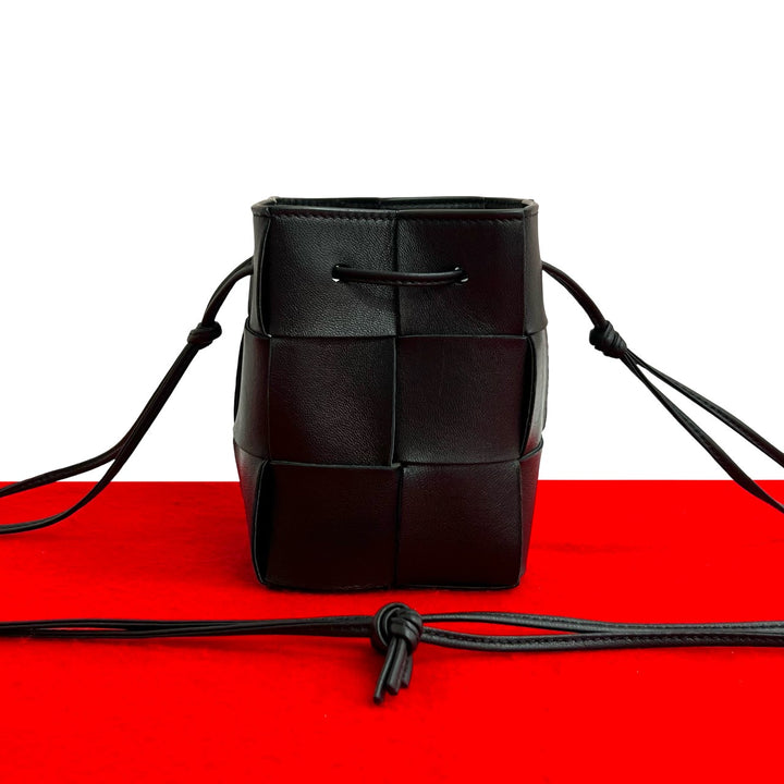 Shoulder bag bottega veneta cassette bucket mini