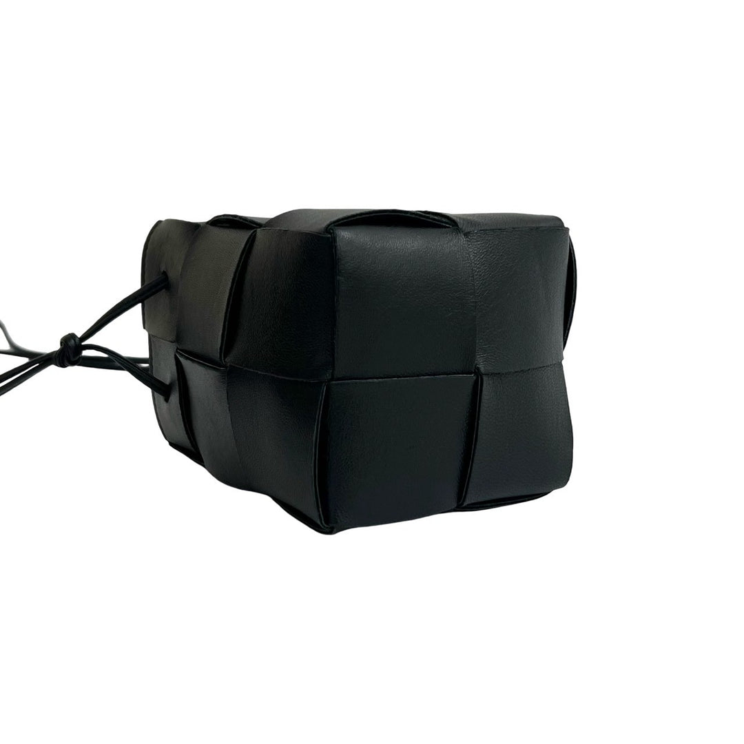 Shoulder bag bottega veneta cassette bucket mini
