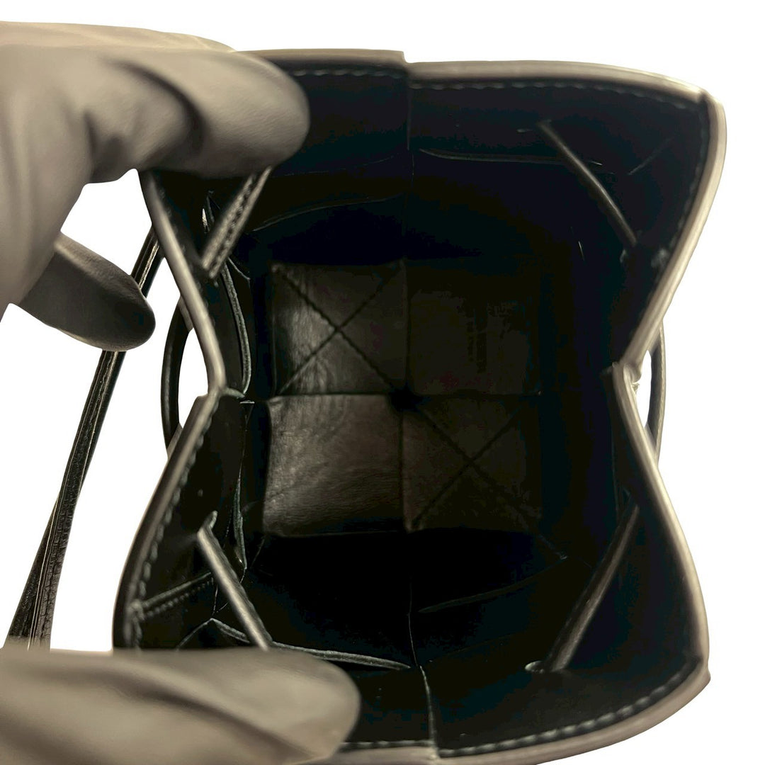 Shoulder bag bottega veneta cassette bucket mini