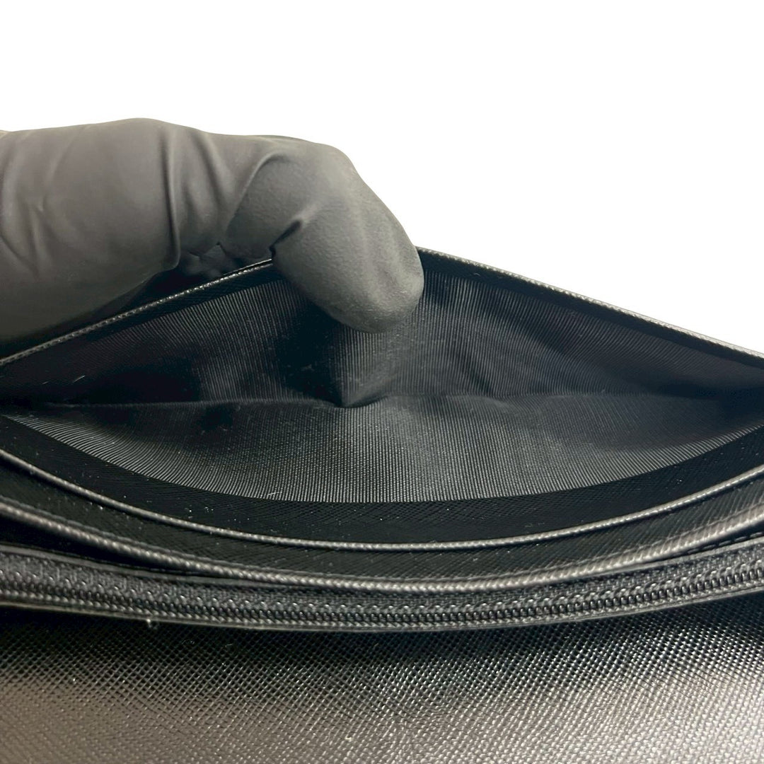long wallet prada