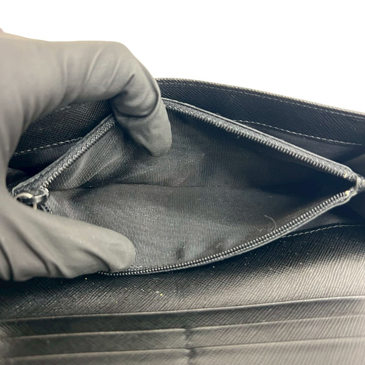 long wallet prada