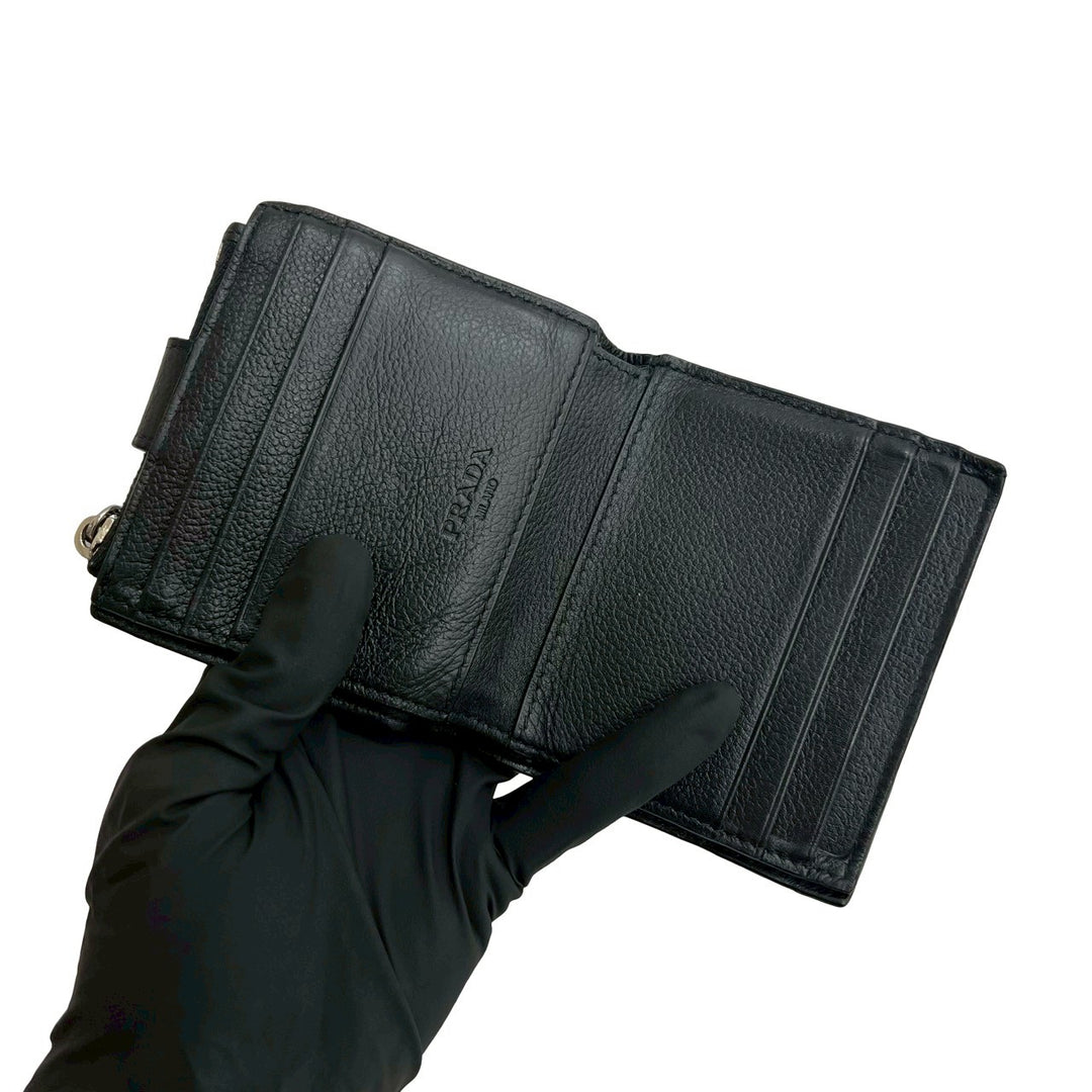 bifold wallet prada
