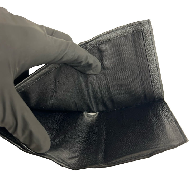 bifold wallet prada