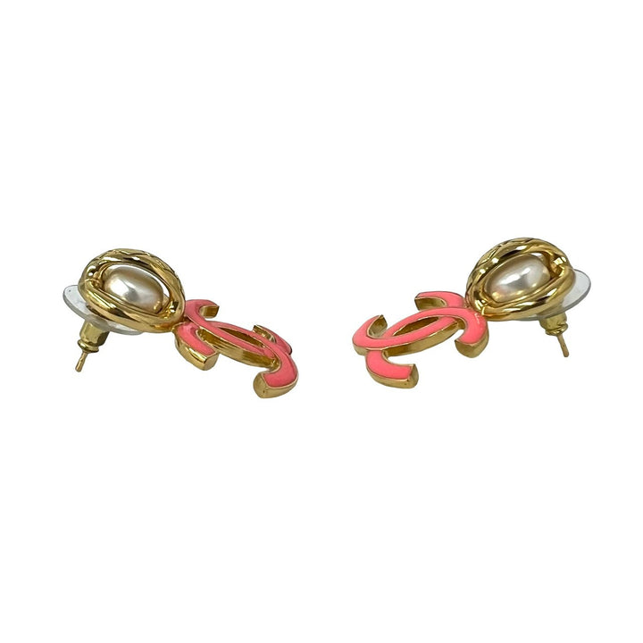 ピアス シャネル