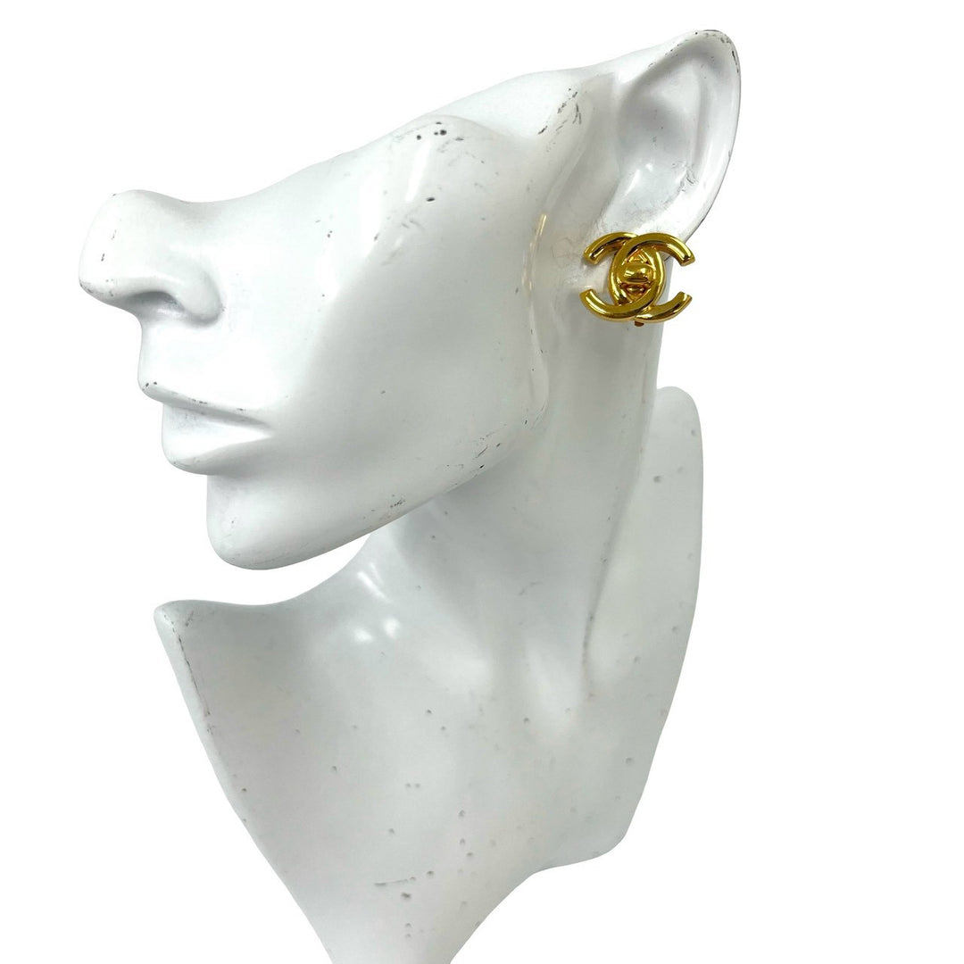 earrings chanel