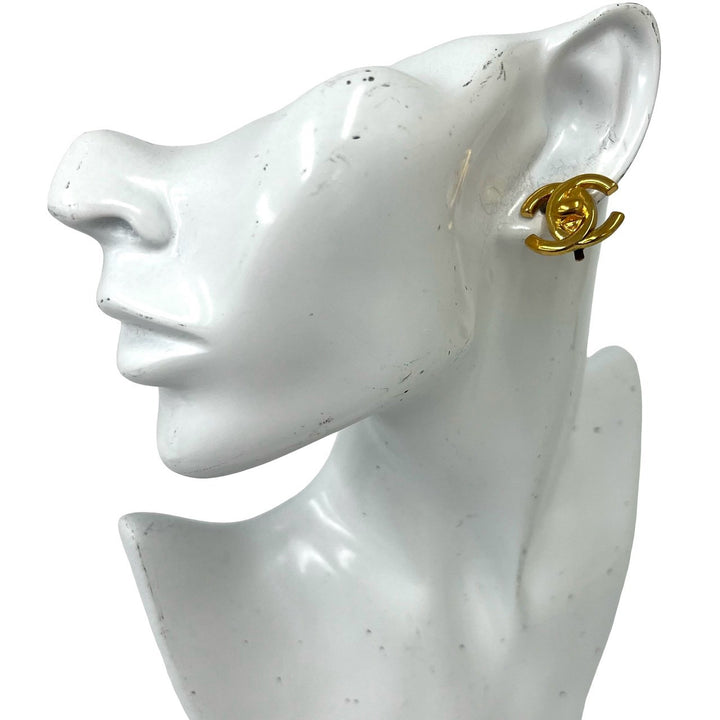 earrings chanel