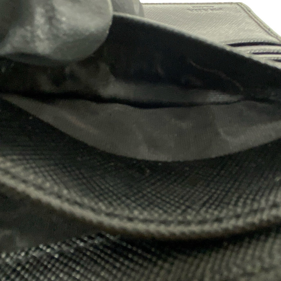 二つ折り財布 プラダ