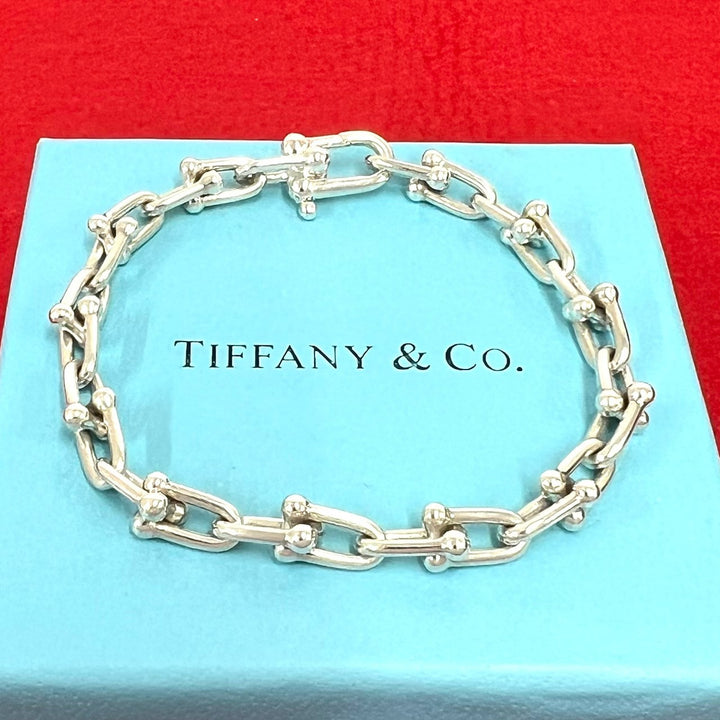 blurRubbingTiffany Hardware Small BureRubbingCut