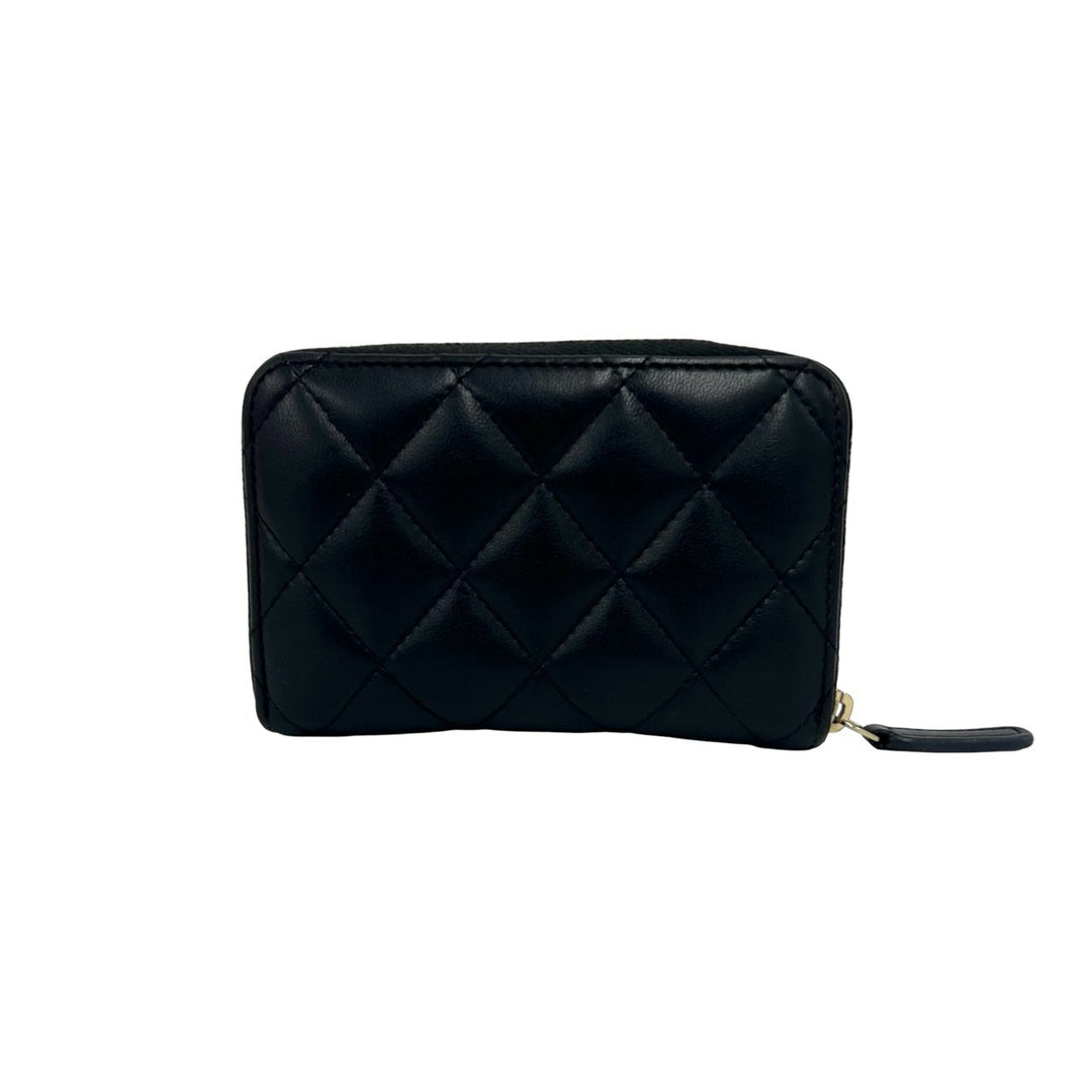 bifold wallet chanel