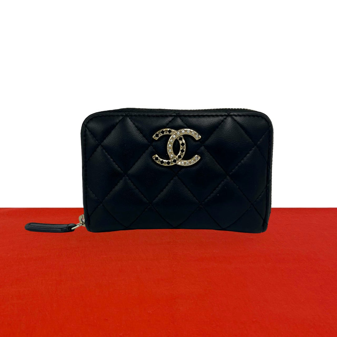 bifold wallet chanel