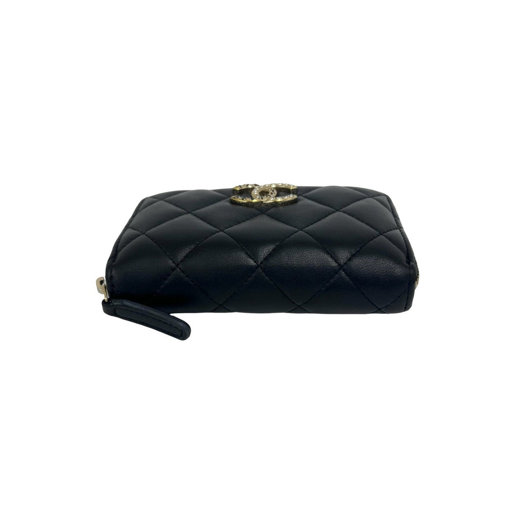 bifold wallet chanel