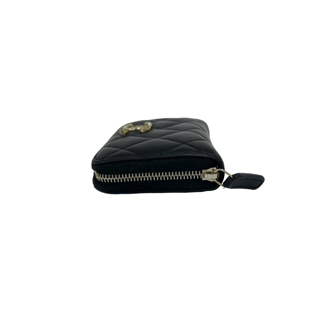 bifold wallet chanel