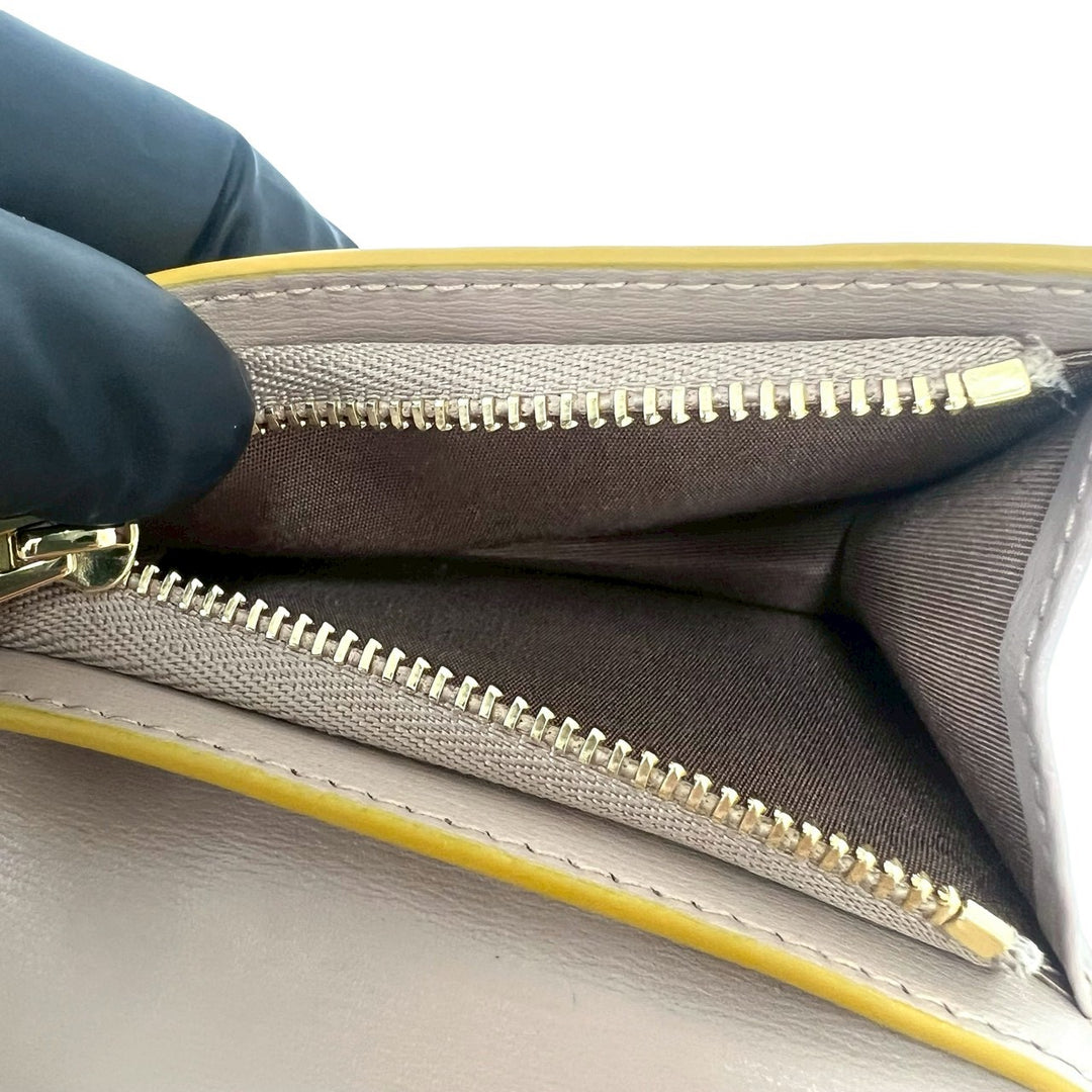 二つ折り財布 サルヴァトーレフェラガモ