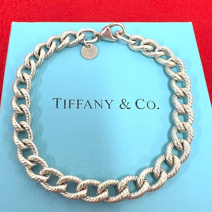 blurRubbingTiffany Twisted Rope BureRubbingCut