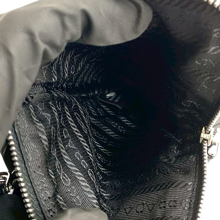 Prada 再生尼龍手袋