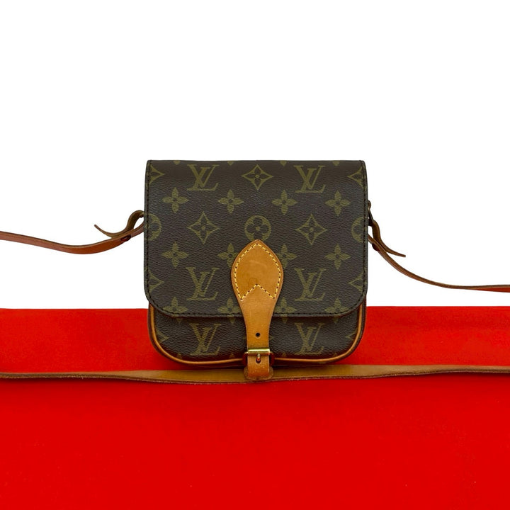 Shoulder bag Louis Vuitton Saint Cloud