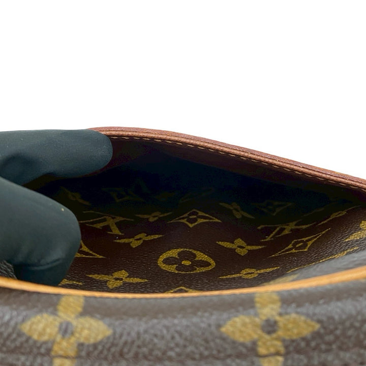 Shoulder bag Louis Vuitton Danube