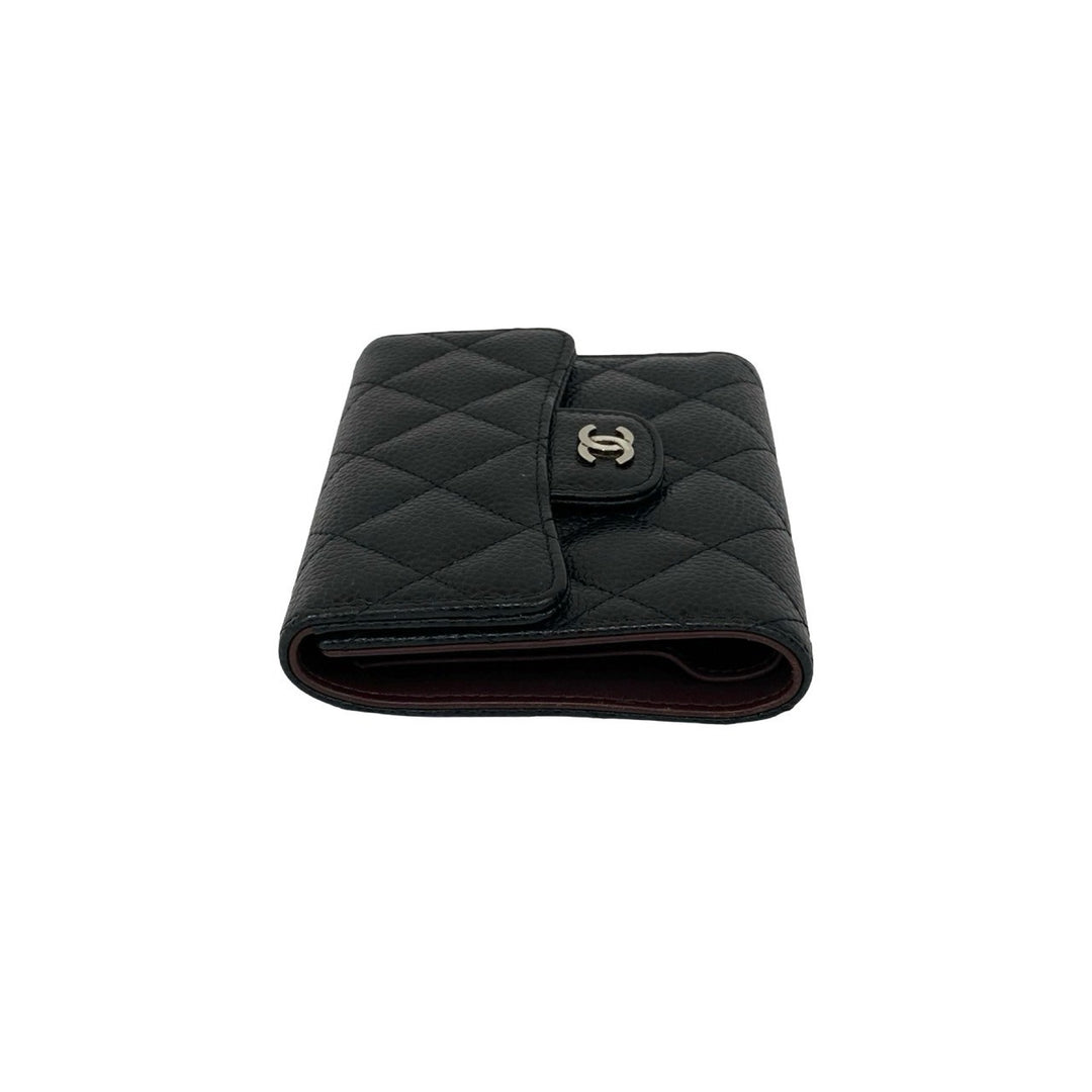 trifold wallet chanel