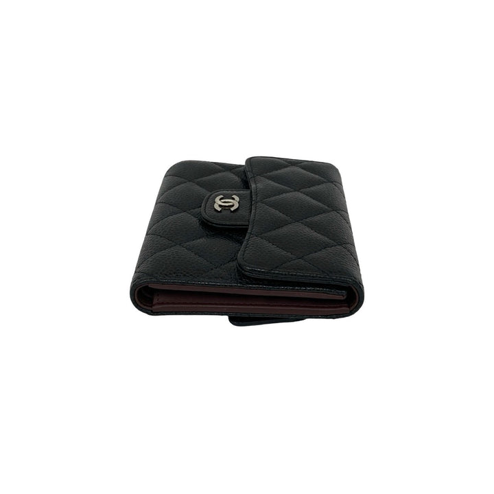 trifold wallet chanel