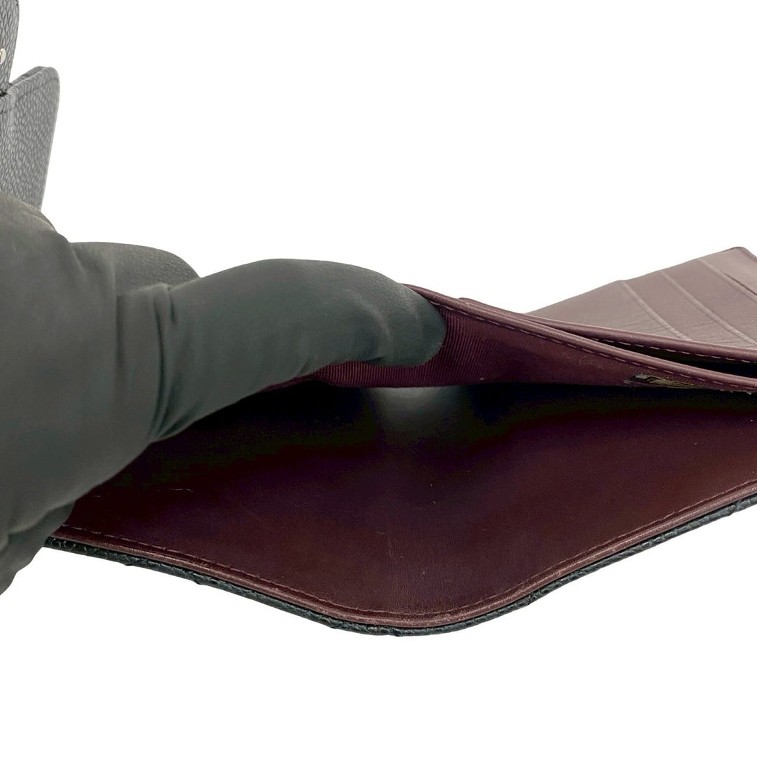 trifold wallet chanel