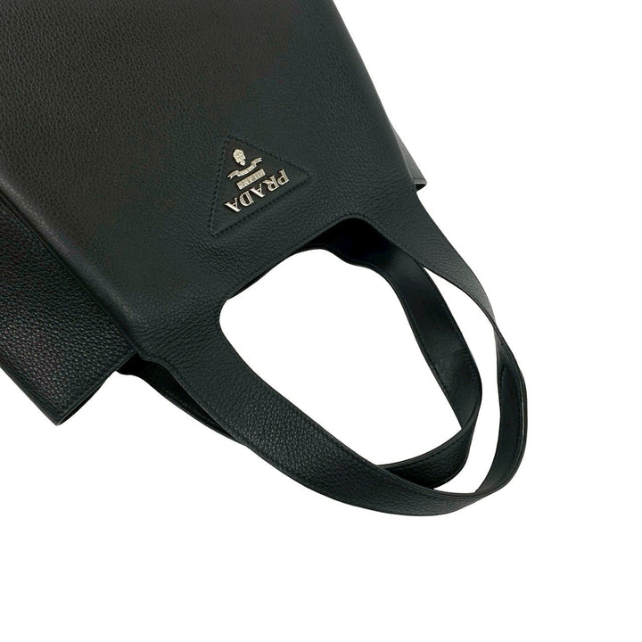 handbag prada